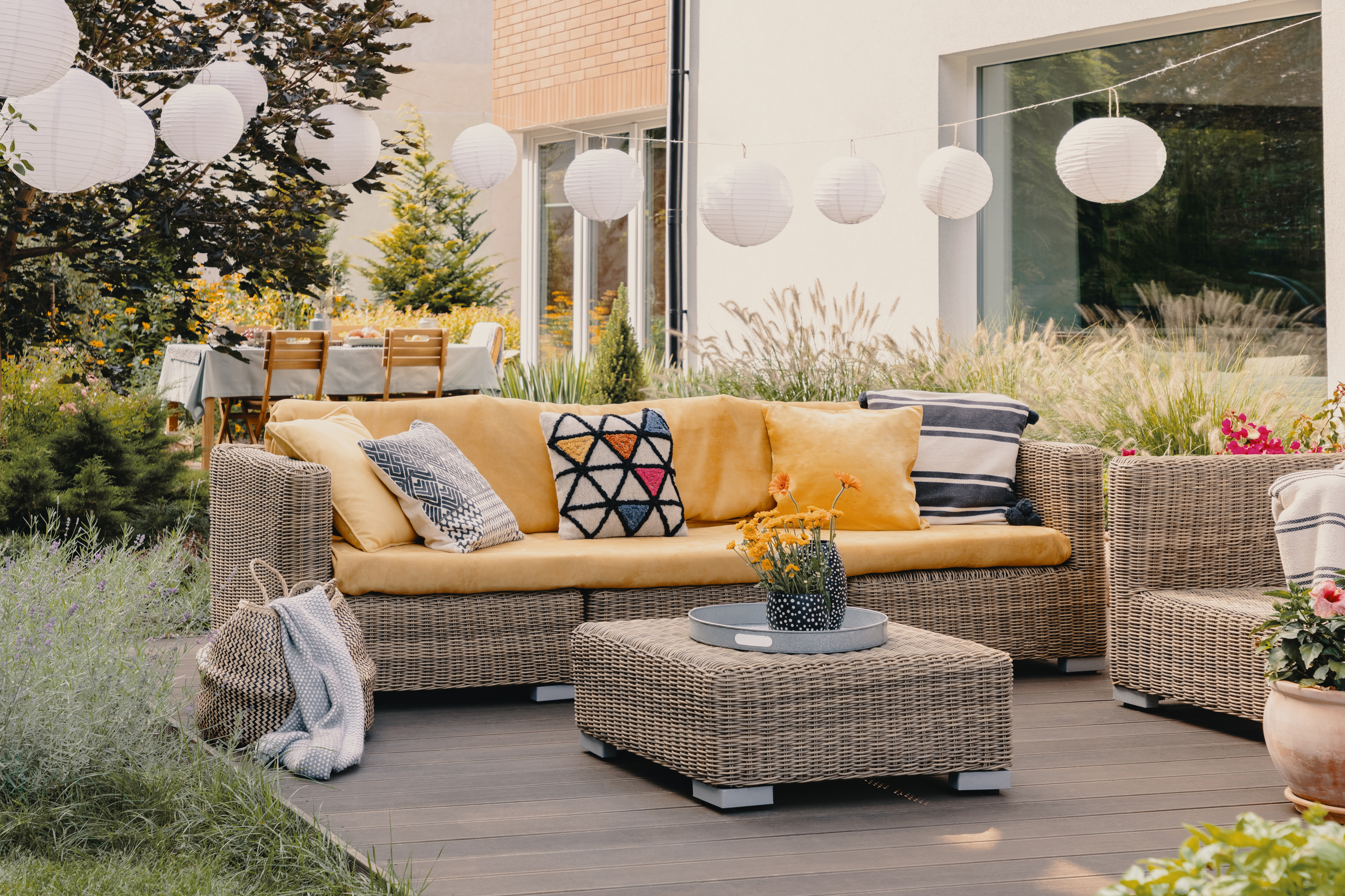 How to protect your outdoor furniture from the elements