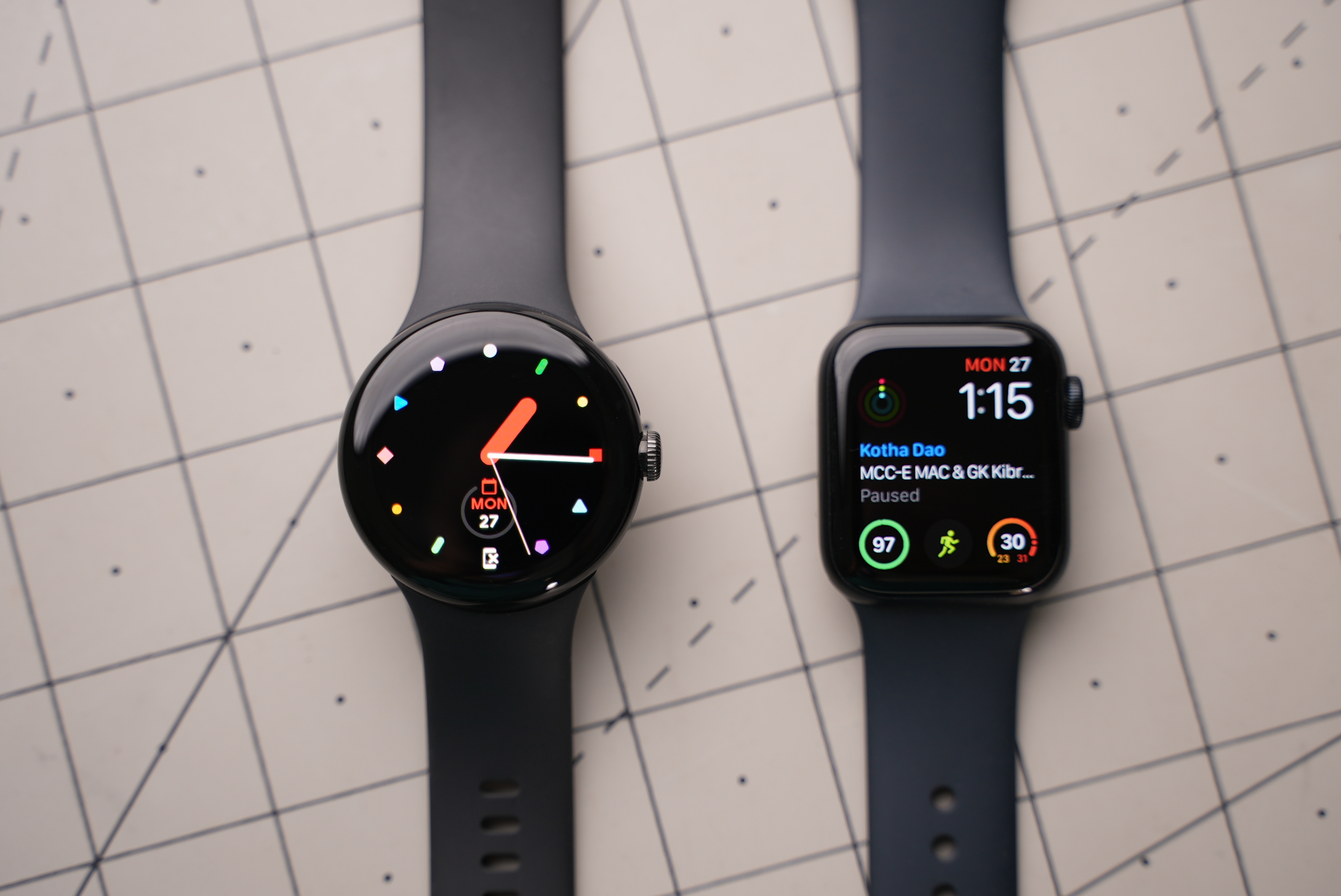 Google Pixel Watch vs. Apple Watch: Product comparison breakdown