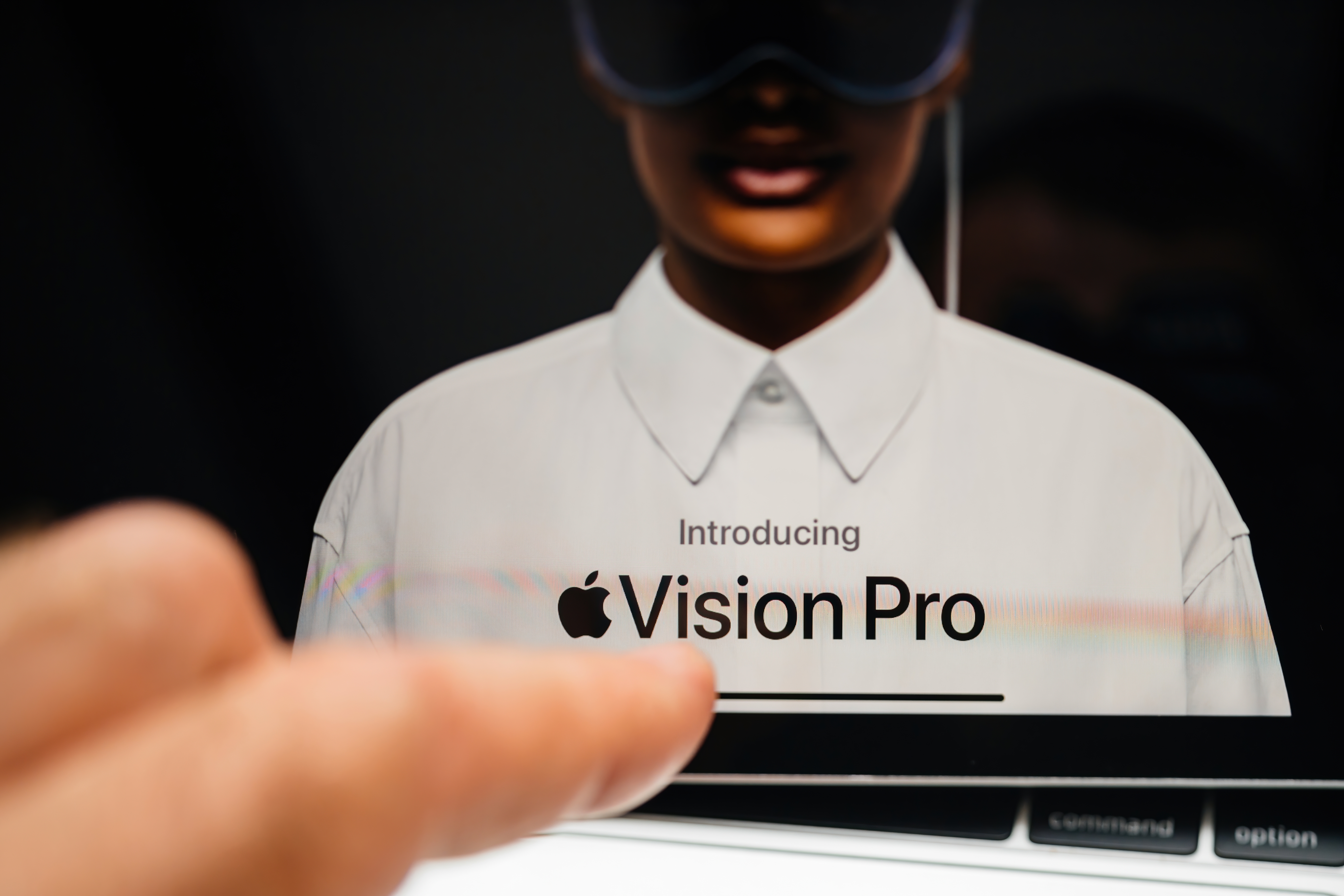 How to protect your Apple Vision Pro